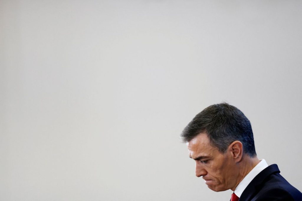 Πέδρο Σάντσεθ: «Φεμινιστική» η ισπανική κυβέρνηση – Καταγγελίες για παρενόχληση