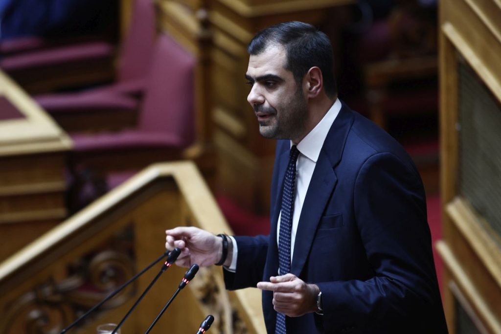 Η «ιδιωτική ομάδα» ενημέρωσης και το όλον κόμμα