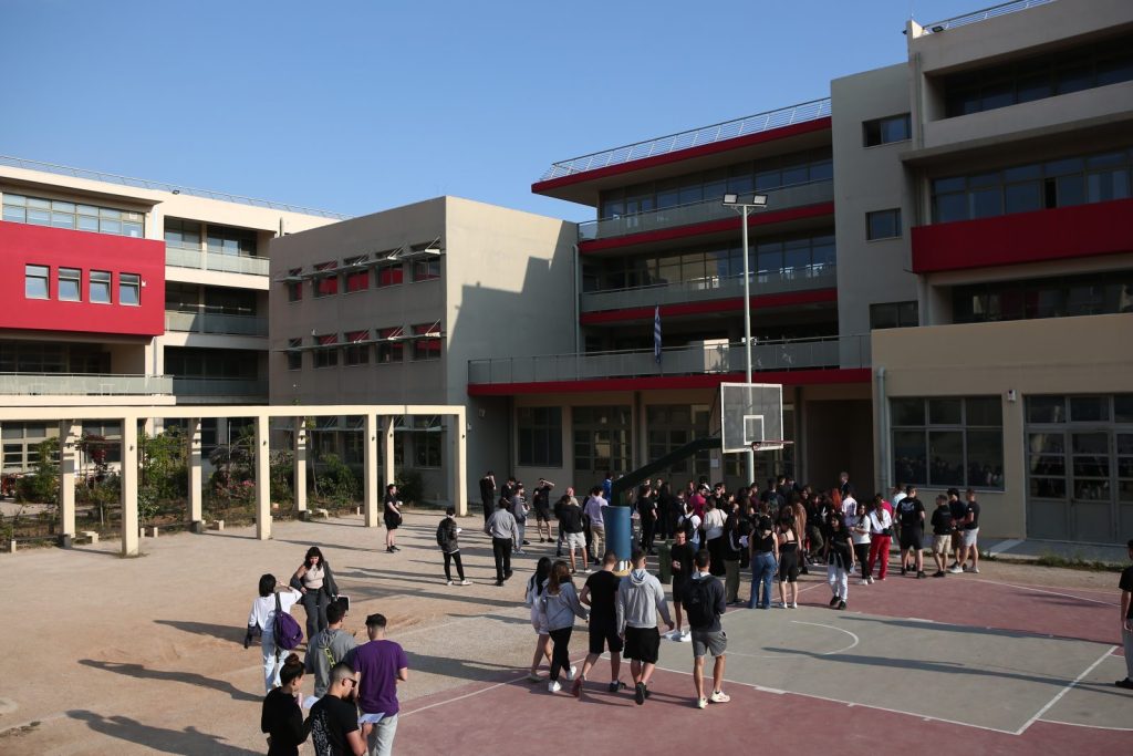 Μαθητής του ΓΕΛ Ραφήνας δίνει μάχη για τη ζωή του – Έκκληση για βοήθεια