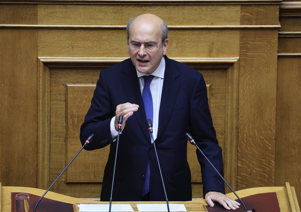 Τα μέτρα στήριξης στους αγρότες που ανακοίνωσε στη Βουλή ο Χατζηδάκης