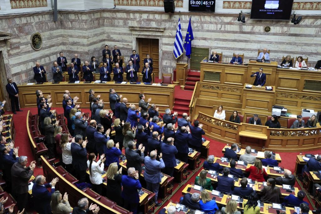 Εγκρίθηκε ο προϋπολογισμός με 159 «ναι»