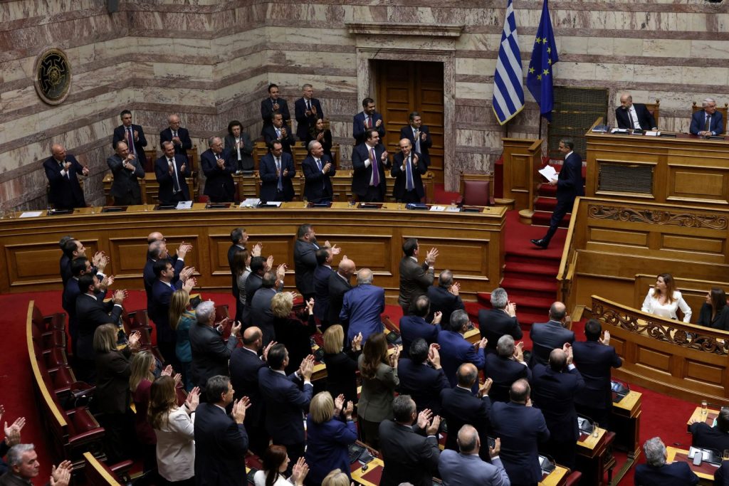 Εγκρίθηκε ο προϋπολογισμός με 159 «ναι»