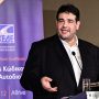 Θ. Λιβάνιος: Κριτική στην κριτική για τον εκλογικό νόμο και το αστείο για τα κιλά του