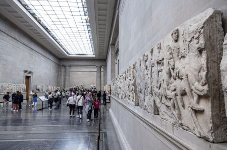 Γλυπτά σε σταυροδρόμι: Μπορούν Βρετανία και Ελλάδα να καταλήξουν σε συμφωνία;