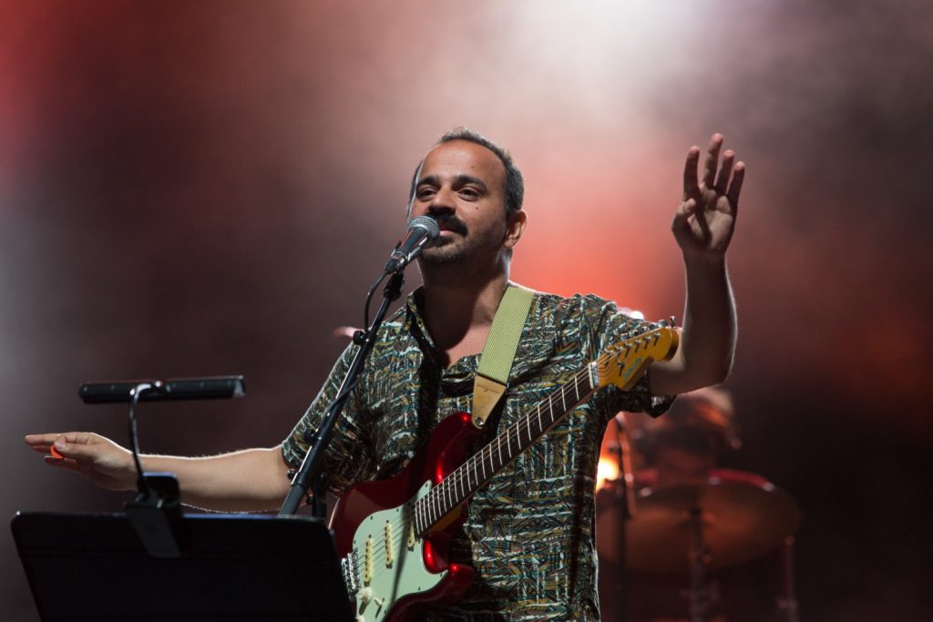 Monsieur Minimal: «Η μουσική μεταμορφώνει, δεν αντανακλά»