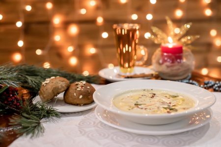 2 σούπες που θα σας ανοίξουν την όρεξη για το γιορτινό τραπέζι