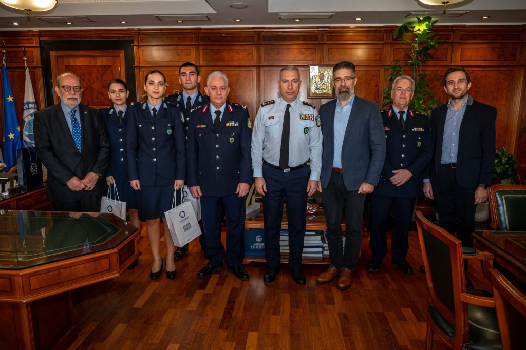 Η ΣΥΜΜΑΧΙΑ ΓΙΑ ΤΗΝ ΕΛΛΑΔΑ και o Όμιλος Globalsat  βραβεύουν τους αριστούχους αποφοίτους της  Σχολής Αστυφυλάκων Ελληνικής Αστυνομίας