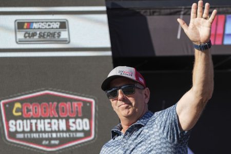 Συντριβή αεροσκάφους: Νεκρός ο θρύλος του NASCAR Γκρεγκ Μπίφλ και η οικογένειά του