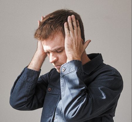 Τάσος Καρτέρης: «Μιλάω για τη φυγή, τη συγχώρηση, τη “δεύτερη ζωή”»