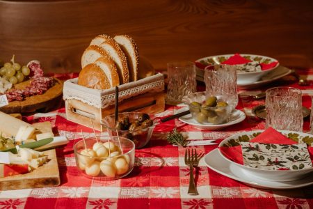 ΕΦΕΤ: Συμβουλές για ασφαλή κατανάλωση τροφίμων την περίοδο των Χριστουγέννων