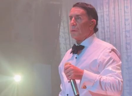 Μαζωνάκης: «Να ξανασυστηθώ, είμαι ο Γιώργος» – Το μήνυμα στην πρεμιέρα του μετά την καταγγελία