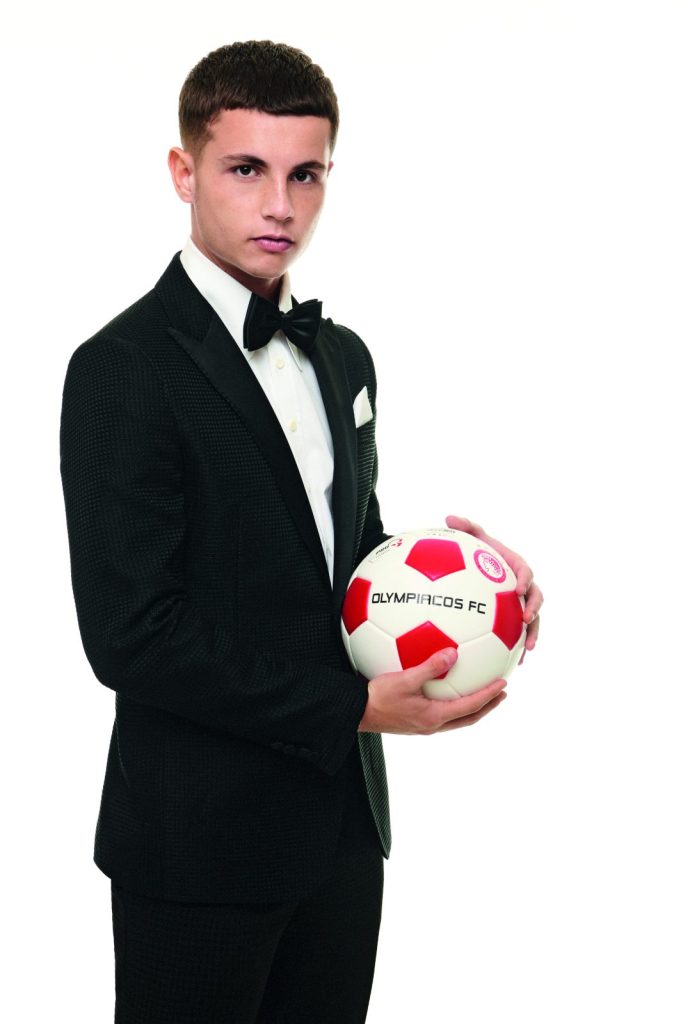 Χρήστος Μουζακίτης: To παιδί-Θρύλος!