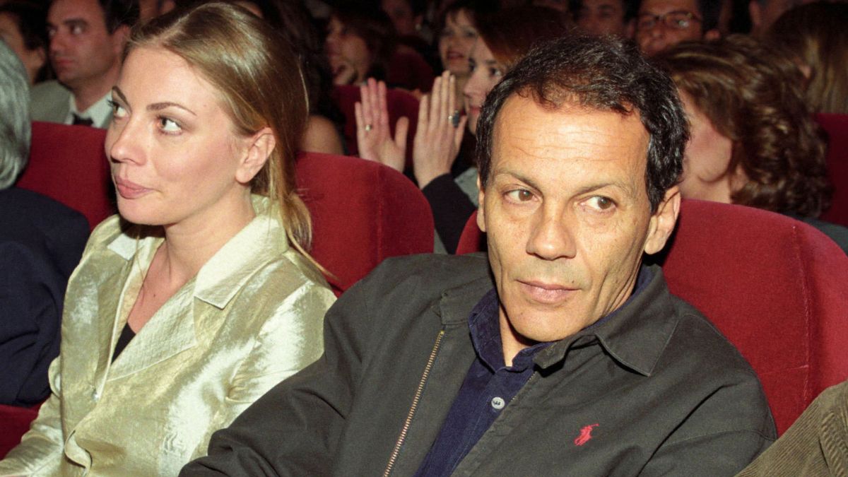 Σμαράγδα Καρύδη: Όσα αποκάλυψε για τον Κωνσταντίνο Μαρκουλάκη και τη σχέση ζωής με τον Σταύρο Ξαρχάκο