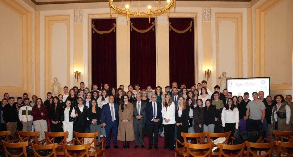 Μαθητές απομακρυσμένων νησιών ανακαλύπτουν το ΟΠΑ