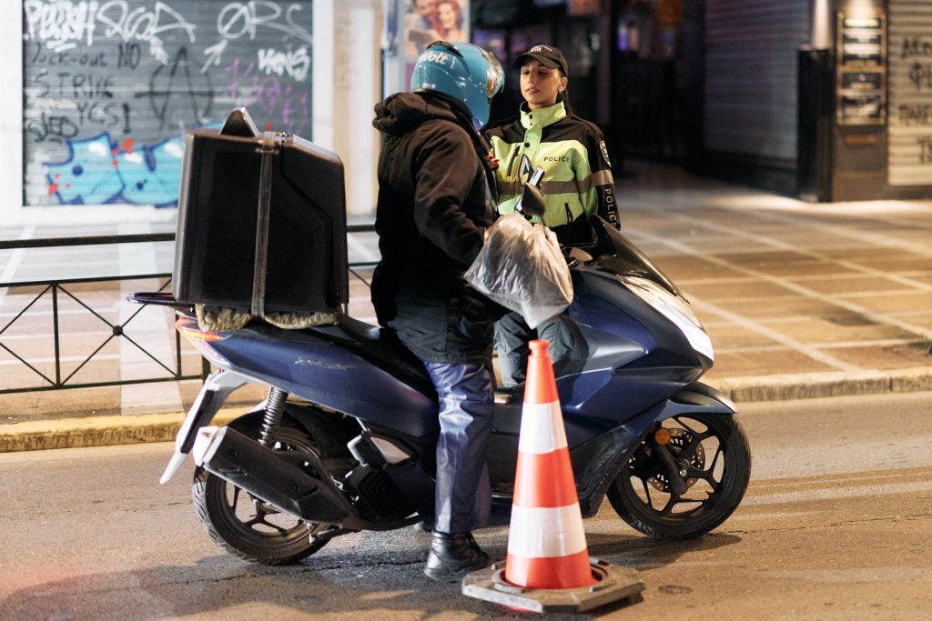 Ο Νέος ΚΟΚ σε 90″: Ποιοι κινδυνεύουν με δέκα χρόνια αφαίρεση διπλώματος;