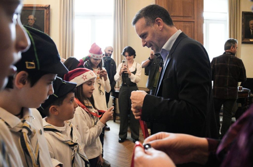 Χ. Δούκας: «Αυτές τις ημέρες η Αθήνα γίνεται μία μεγάλη, ζεστή αγκαλιά»