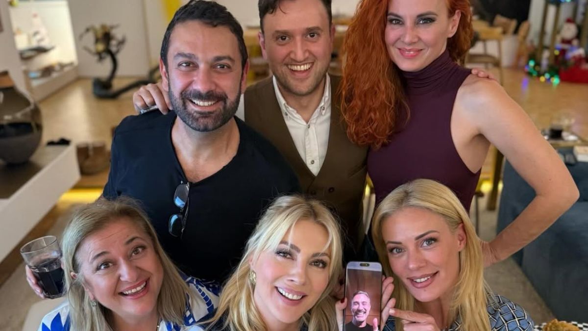 Το reunion του «Παρά Πέντε» που μας γύρισε 20 χρόνια πίσω – Όσα έγιναν στο συγκινητικό επετειακό επεισόδιο