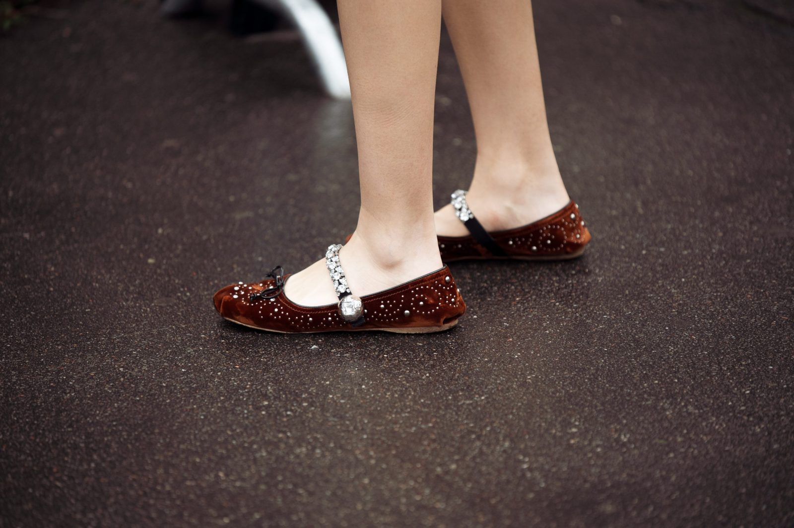 Ναι, τα πιο άνετα παπούτσια για πάρτι μπορούν να είναι και κομψά