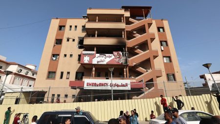 Γάζα: Νοσοκομείο διακόπτει προσωρινά τη λειτουργία του λόγω έλλειψης καυσίμων