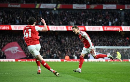 Ξανά στην κορυφή η Άρσεναλ (2-1), τρίτη σερί νίκη για την Λίβερπουλ (2-1)