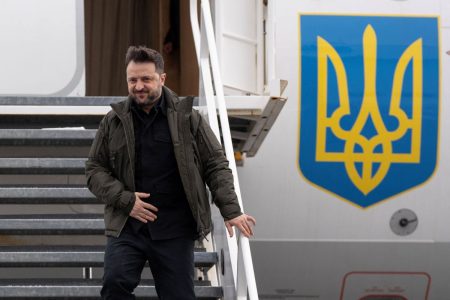 Ζελένσκι – Τραμπ: Ουκρανία και Ρωσία ανταλλάσσουν πλήγματα ενόψει της συνάντησης