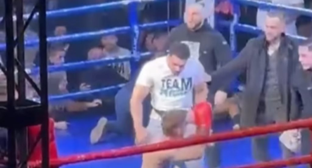 Γιάννης Τσουκαλάς: «Επί δύο λεπτά συνεχόμενα τρώγαμε ξύλο, μας βάρεσαν 100 άτομα», είπε συνεργάτης του kickboxer