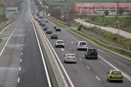 Τέλη κυκλοφορίας: Εκπνέει αύριο η προθεσμία, το πρόστιμο για τους «ξεχασιάρηδες»