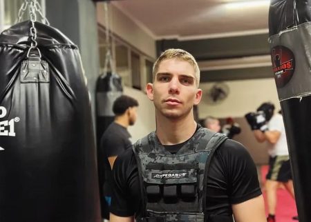 Επιτέθηκαν στον kickboxer Γιάννη Τσουκαλά μετά τη νίκη του στη Σερβία