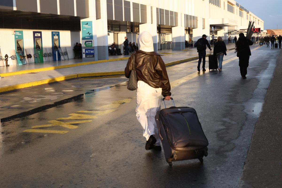 Ηράκλειο: Αναγκαστική προσγείωση αεροσκάφους λόγω αδιαθεσίας επιβάτη