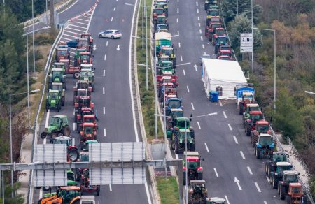 Άρειος Πάγος για μπλόκα: Ζητά συλλήψεις και αυτόφωρο για τους αγρότες