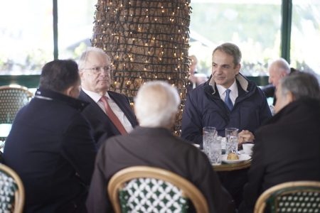 Νέα θεσμικά ήθη