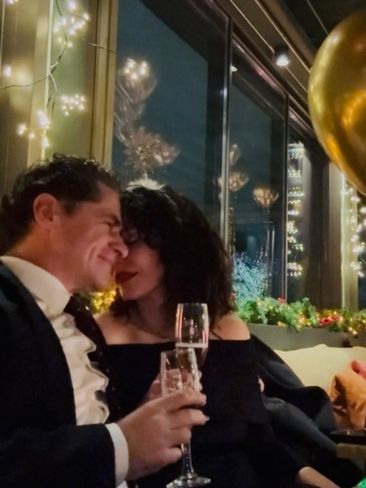 Δημήτρης Λάλος – Μαριλίτα Λαμπροπούλου: Η ρομαντική τους Πρωτοχρονιά και μια φωτογραφία γεμάτη αγάπη