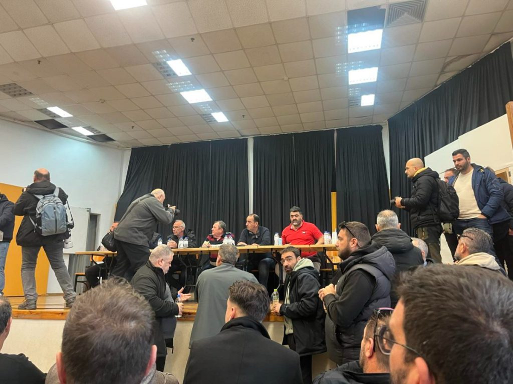 Μπλόκα αγροτών: Κόβεται η Ελλάδα στα δύο – Τέλος στην τροφοδοσία;