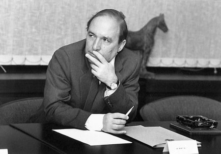 Ο Μεγάλος Αντιφατικός και η μοναξιά των θεσμών