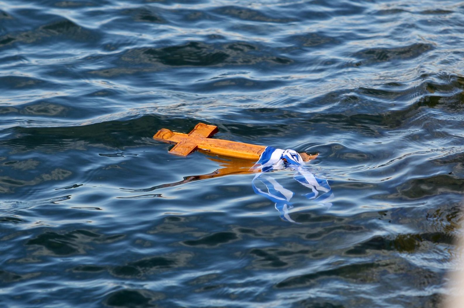 Θεοφάνεια: Τι γιορτάζει σήμερα η Εκκλησία – Οι συμβολισμοί