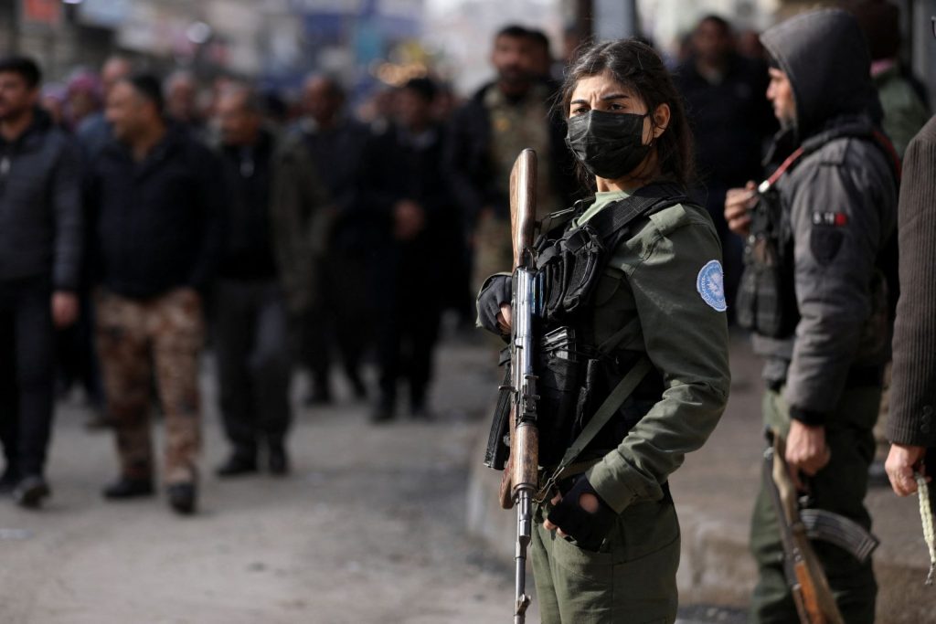 Χαλέπι: Ο συριακός στρατός βομβαρδίζει τις κουρδικές συνοικίες