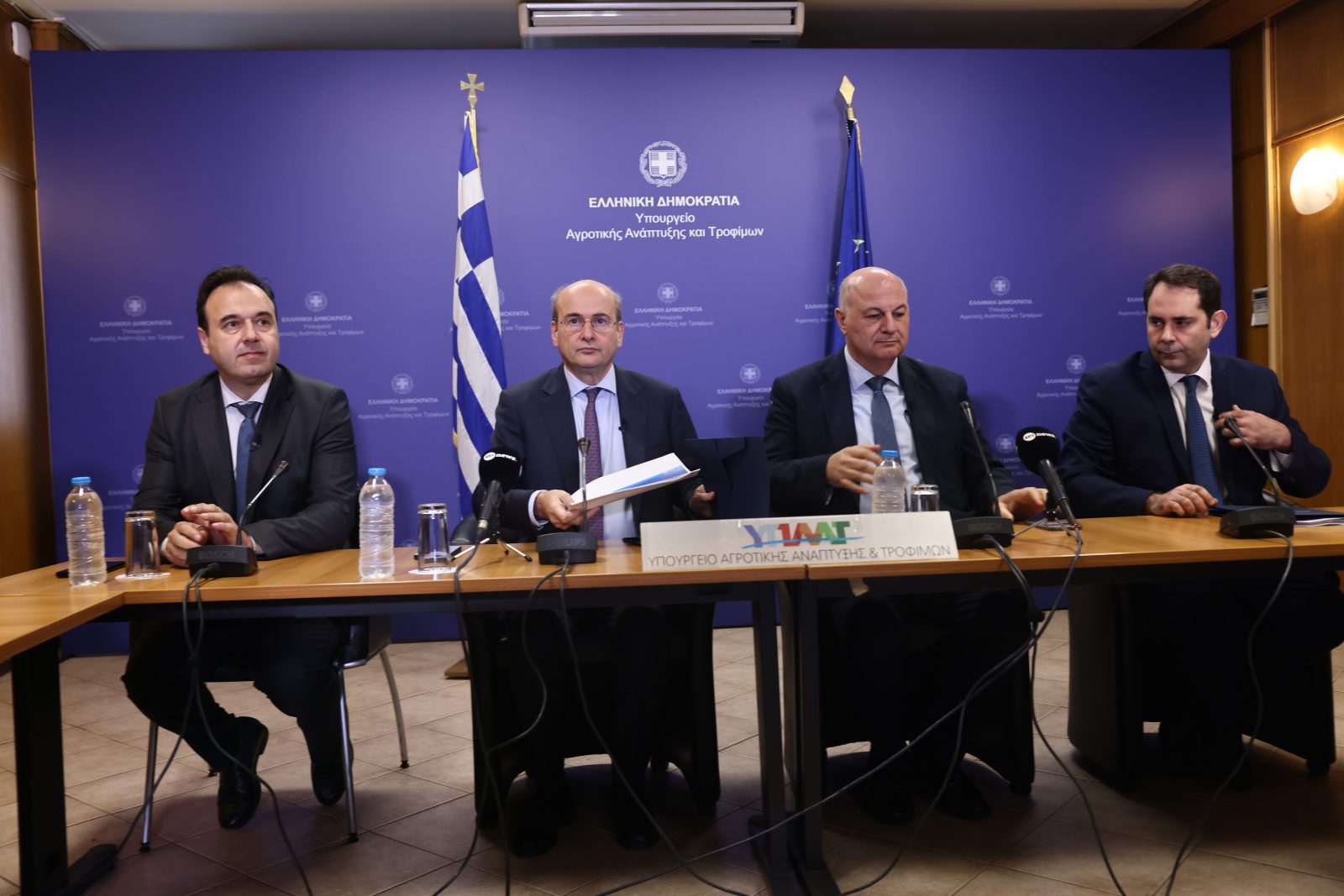 Μπλόκα αγροτών: Οι έξι παρεμβάσεις που ανακοίνωσε η Κυβέρνηση