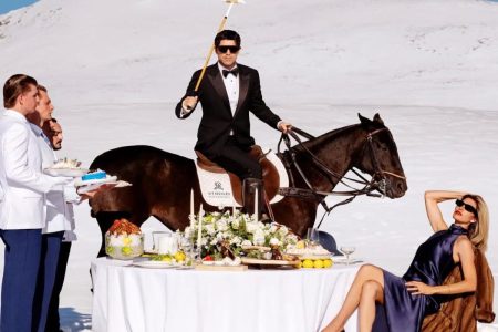 Ολόχρυσες πόρτες θεαματικά ανοιχτές!