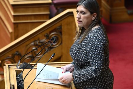 Γεραπετρίτης ενημερώνει Βουλή για Βενεζουέλα – Το «όχι» στην Κωνσταντοπούλου