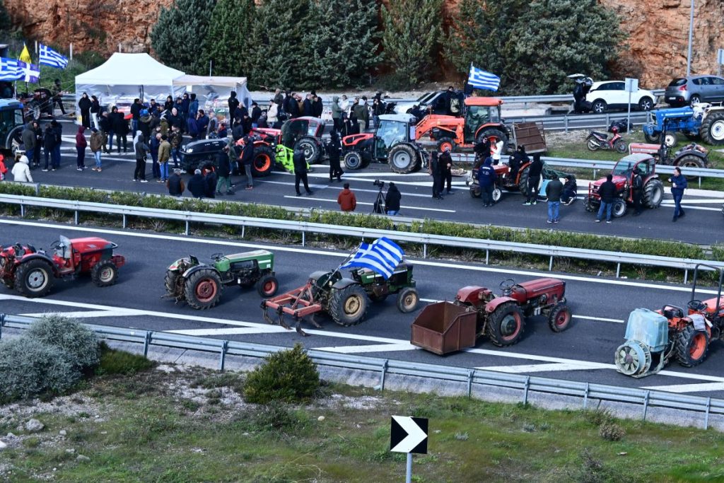 Μπλόκα αγροτών: Ναι στον διάλογο, αλλά με προϋποθέσεις