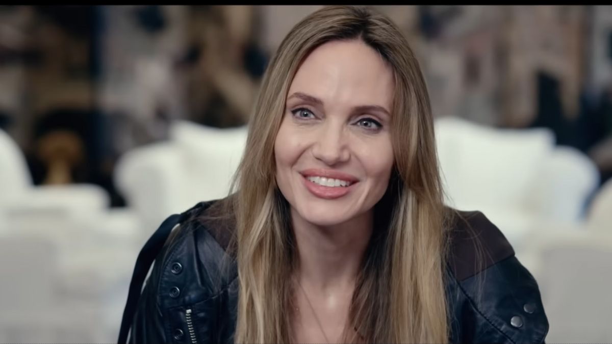 Couture: Η νέα high fashion ταινία της Angelina Jolie