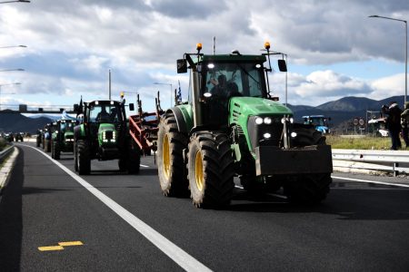 Μπλόκα: Τι λένε εκπρόσωποι των 62 στο «Βήμα»