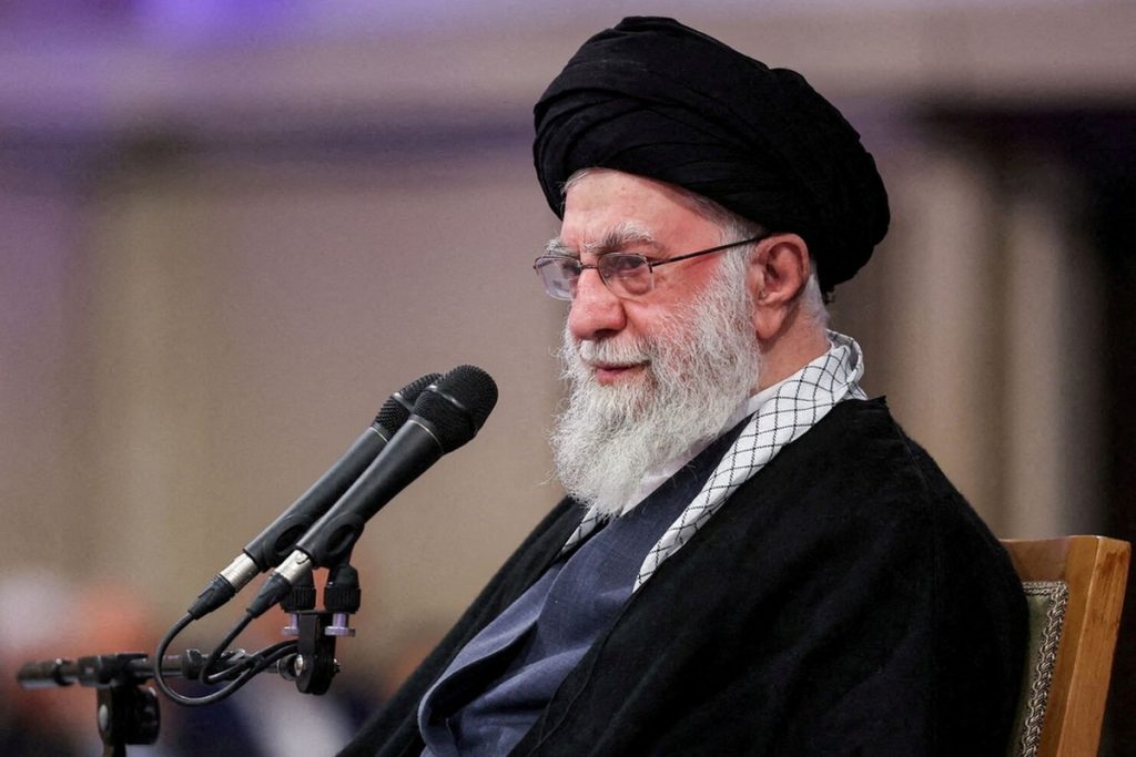 Ιράν: Διάγγελμα Χαμενεΐ – «Ο Τραμπ να ασχοληθεί με τα προβλήματα των ΗΠΑ»