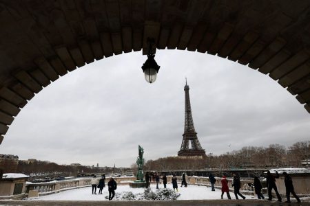 Χιονοκαταιγίδα – μαμούθ σαρώνει τη βόρεια Ευρώπη