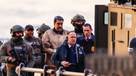 Η δήλωση του πρωθυπουργού για τη σύλληψη Μαδούρο καταργεί το δημόσιο διεθνές δίκαιο