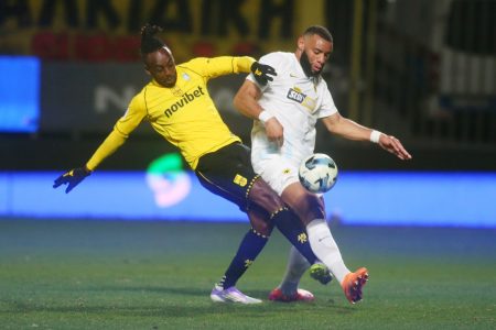 Super League: Άρης – ΑΕΚ 1-1 και εκτός κορυφής η Ένωση