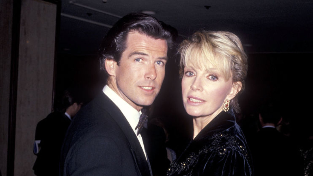 Pierce Brosnan και Cassandra Harris: Ο έρωτας πριν τον 007 και οι απώλειες ζωής που τον σημάδεψαν για πάντα