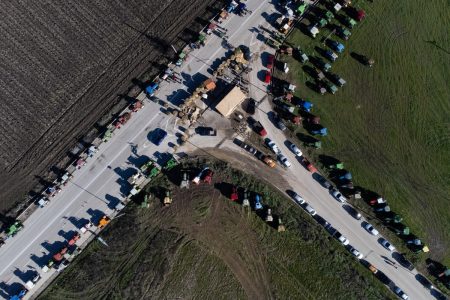 Πόλεμος τελεσιγράφων κυβέρνησης – αγροτών: Στον «αέρα» το ραντεβού με Μητσοτάκη