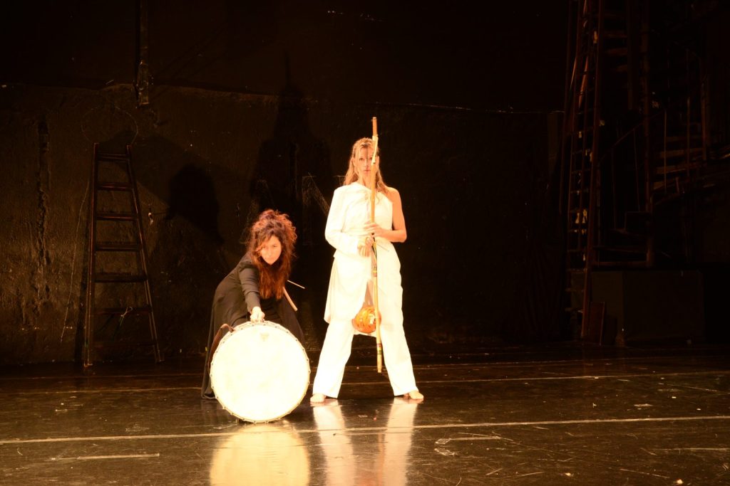 «Αντί-γονοι»: Από την Αντιγόνη του Σοφοκλή στην Capoeira