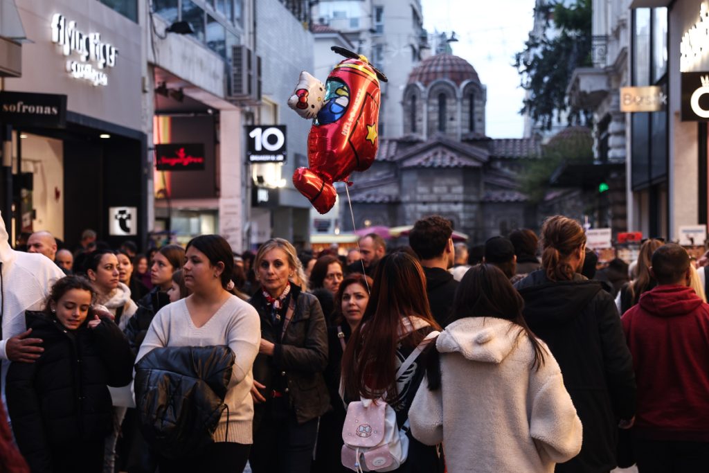 Επιχειρήσεις Χριστούγεννα: Ανεπαρκείς οι εορταστικές πωλήσεις για το 2025